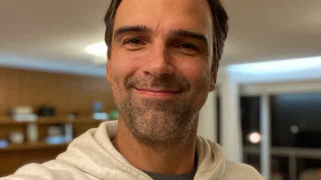 Tadeu Schmidt diz ter liberdade para criar sua forma de apresentar BBB 22
