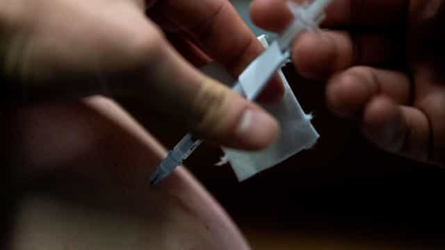 Covid: Saúde começa a distribuir 2ª remessa de vacinas para crianças