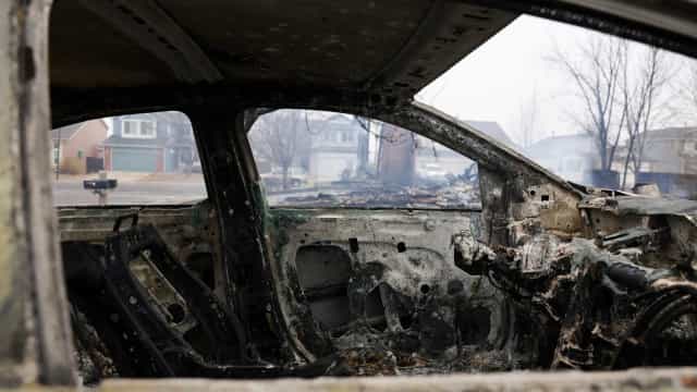 Imagens de drone mostram estragos provocados por fogo no Colorado