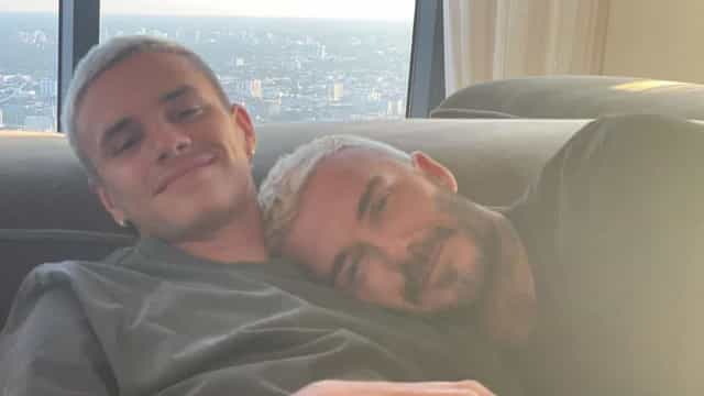 Romeo Beckham mostra nova tatuagem inspirada no pai