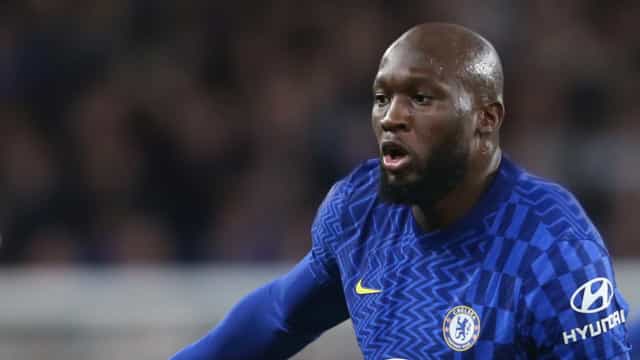 Chelsea goleia Chesterfield com gol de Lukaku e avança na Copa da Inglaterra