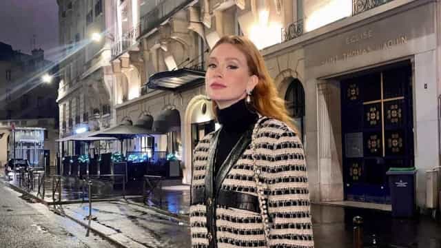 Marina Ruy Barbosa enfrenta frio parisiense com elegância