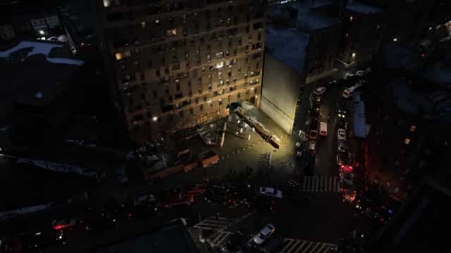 Incêndio em edifício residencial em Nova York deixa ao menos 19 mortos