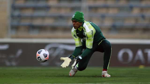Jailson realiza 1º treinamento com bola junto dos novos companheiros no Palmeiras