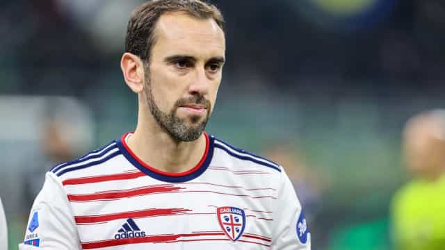 Diego Godín chega a Belo Horizonte, elogia o Atlético-MG e fala em ganhar títulos