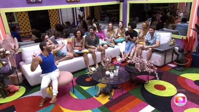 Estreia do BBB 22 tem flertes, Pipoca e Camarote separados e Jogo da Discórdia fofo