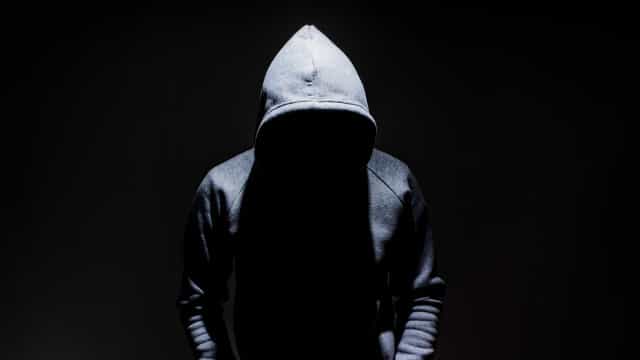 Adolescente de 14 anos é condenado por terrorismo no Reino Unido