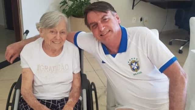 Mãe de Bolsonaro continua internada em Registro, no Vale do Ribeira
