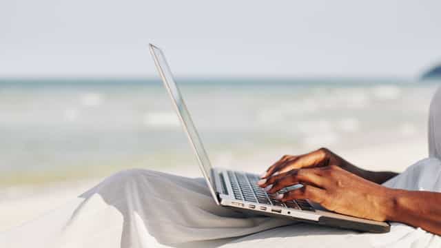 Justiça regulamenta visto temporário de nômades digitais no Brasil