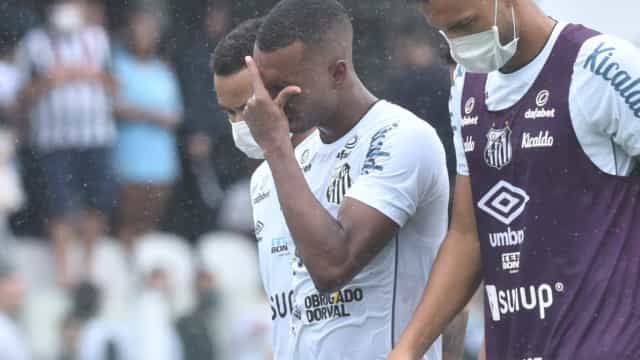 Santos é derrotado pelo Botafogo na Vila Belmiro e segue sem vencer no Paulistão