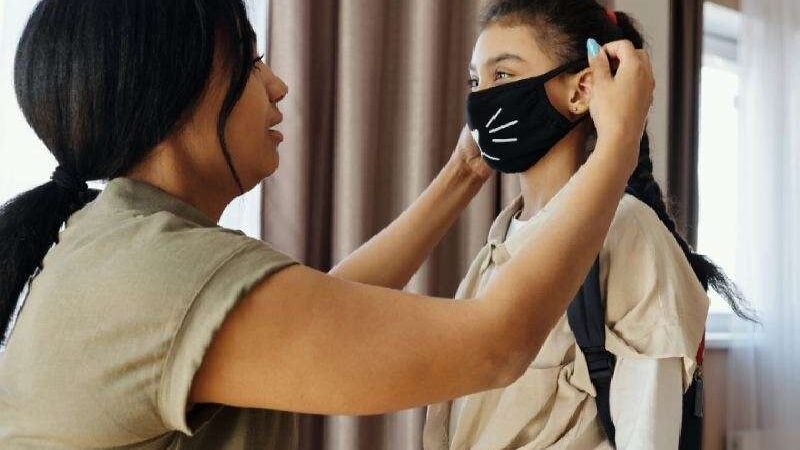 OMS diz que mundo poderá vencer Covid em 2022, mas faz alerta ao Brasil