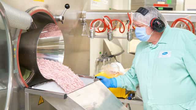 Covid-19: China aprova medicamento antiviral oral da Pfizer