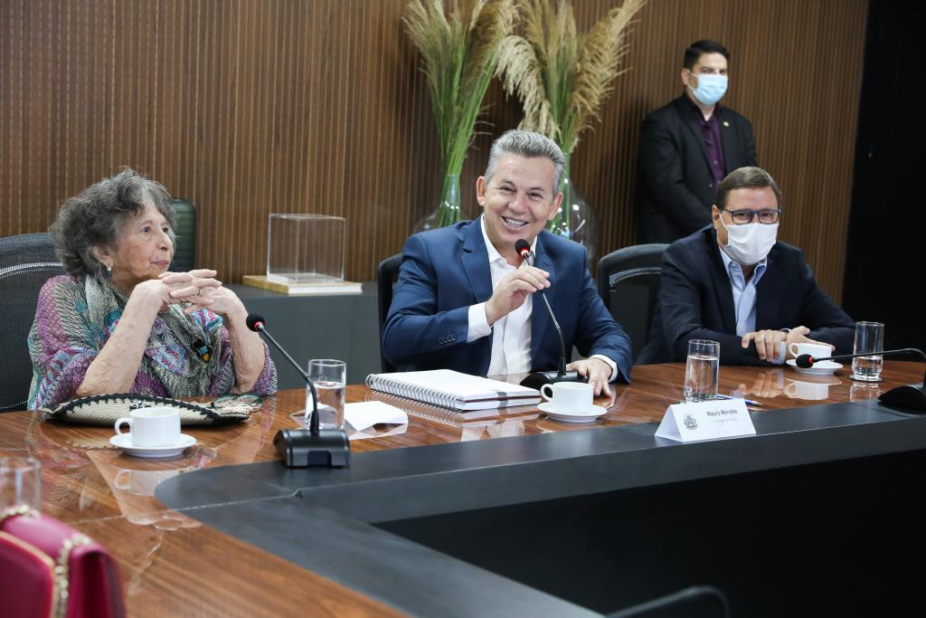 Governo de MT moderniza sala que homenageia ex-governador Garcia Neto