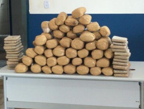 Polícia apreende 100kg de drogas em veículo em União do Norte