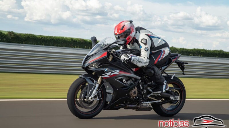 BMW S1000 RR 2022 tem novidades a partir de R$ 122.500