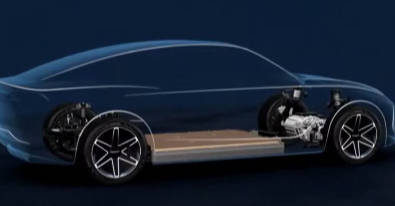 Futuro Dodge Charger 2024 apresenta silhueta estilosa