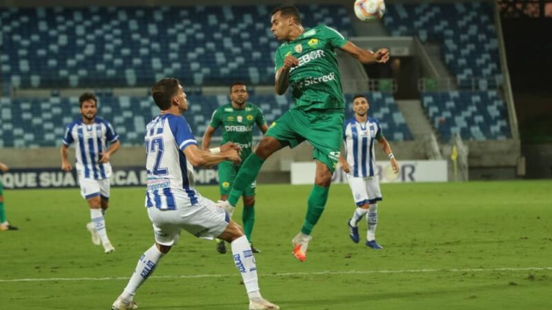 Gols foram marcados por Elton e Rodriguinho para o Cuiabá