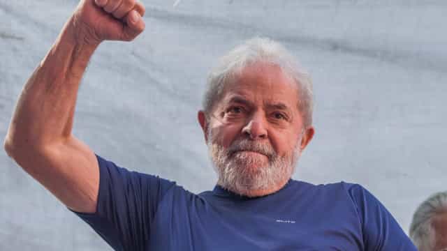 Elogiada por Lula, reforma trabalhista é aprovada na Espanha