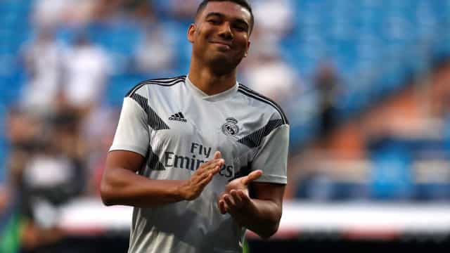 Casemiro faz projeção de duelo contra o PSG: ‘É impossível parar o Messi sozinho’