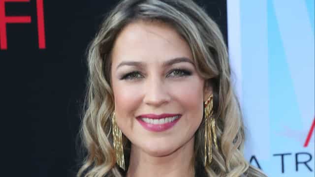 Aos 45 anos, Luana Piovani posa completamente nua