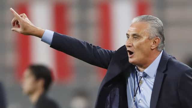 Tite comemora goleada, mas evita prometer seleção mais ofensiva para Copa