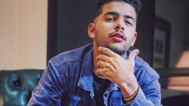 Pedro Sampaio lança 1º álbum após dez anos de carreira