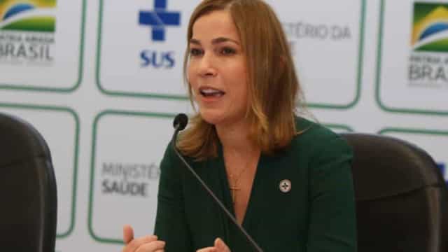 ‘Capitã cloroquina’ deixa Saúde e recebe cargo no Ministério do Trabalho