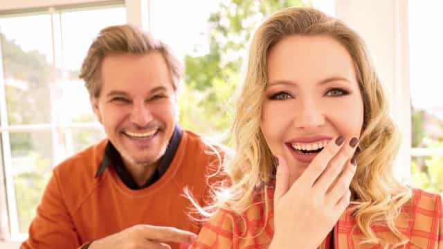 Edson Celulari anuncia o nascimento de sua primeira filha com Karin Roepke