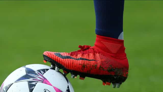 Seleção feminina de futebol dos EUA será remunerada igual ao time masculino