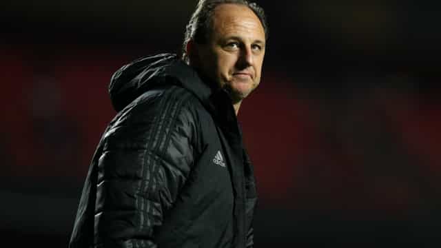 Ceni aponta excessivo número de cruzamentos do São Paulo no empate com a Inter