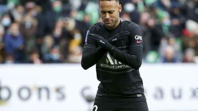 Neymar faz um gol, perde pênalti, é vaiado e PSG sai derrotado diante do Nantes