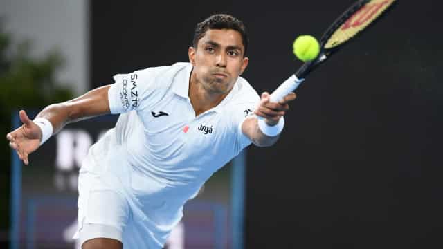 Chuva adia o duelo entre Thiago Monteiro e Matteo Berrettini no Rio Open