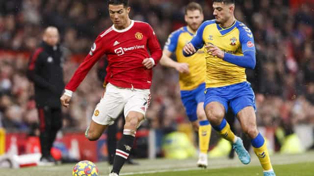 Manchester United empata com Southampton em 6º jogo sem gol de Cristiano Ronaldo
