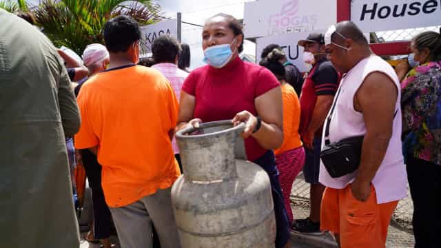 Um mês após vulcão e tsunami, ‘besuntado de Tonga’ alerta para lenta recuperação do país