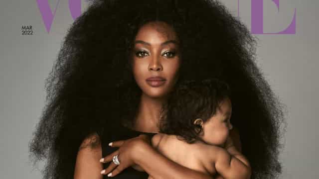 Naomi Campbell mostra a filha pela 1.ª vez e garante: "Não foi adotada"