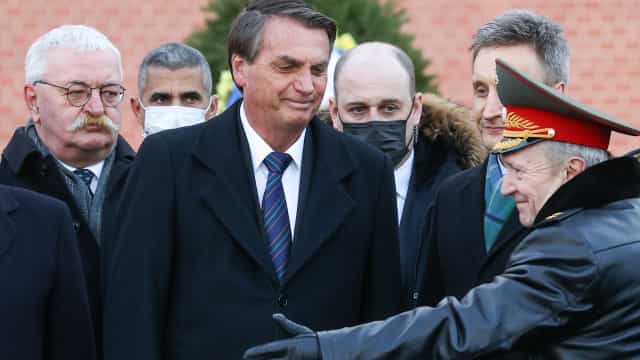 Somos solidários à Rússia, diz Bolsonaro em encontro com Putin