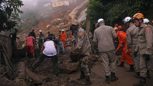 Mais de 200 mortes são confirmadas após temporal em Petrópolis