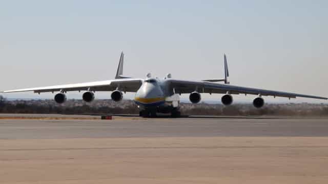 Maior avião do mundo é destruído durante ataque russo na Ucrânia