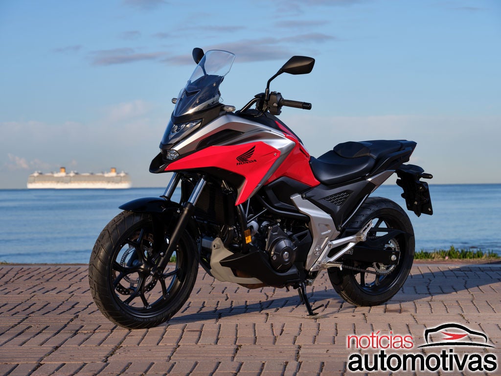 Honda NC 750X 2022 traz 2 câmbios e parte de R$ 49.700
