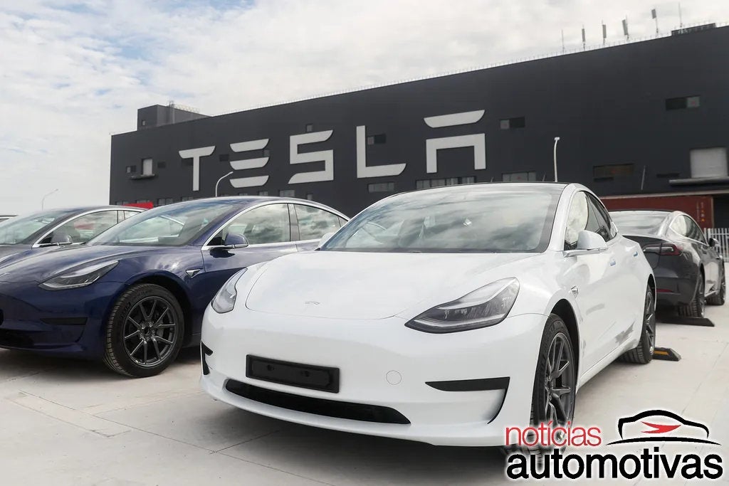 Tesla Model 2: Elon Musk diz que desenvolvido está suspenso
