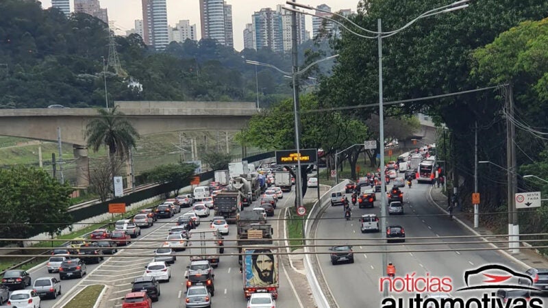 PL adiciona 0,5% do valor do carro em multa gravíssima