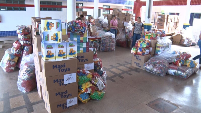 Mais investimentos na educação, Secretaria da Educação entrega brinquedos pedagógicos e novos mobiliários para as escolas e CMEIS de Guarantã do Norte