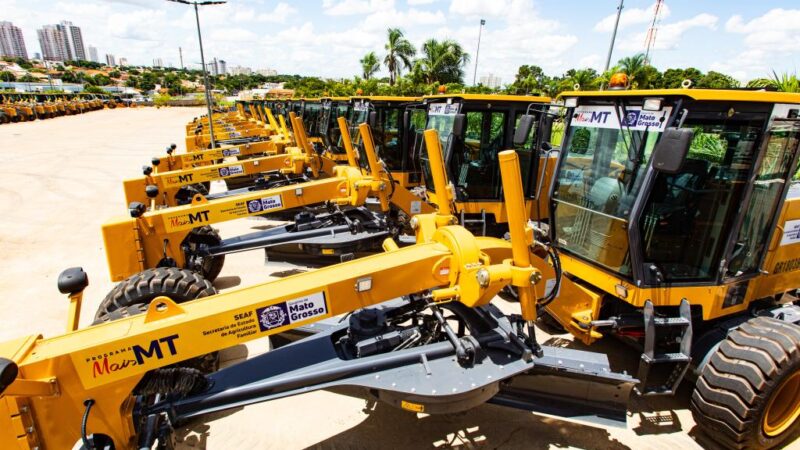 Governo entrega máquinas e equipamentos para municípios e associações de MT nesta sexta-feira (25); investimento chega a R$ 103,7 milhões