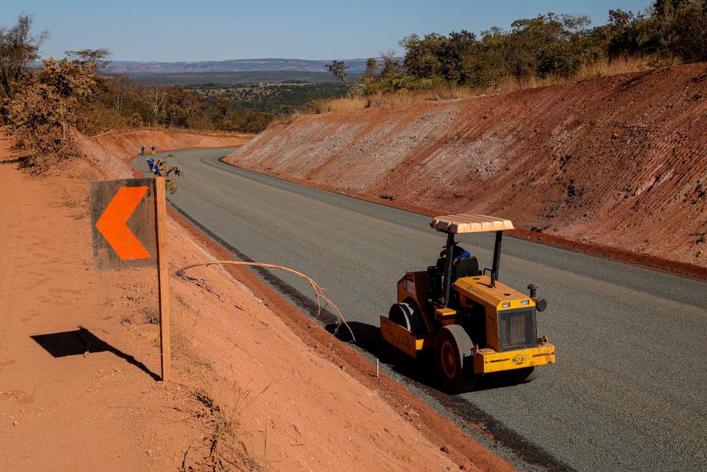 Governo de MT firma convênios para investir R$ 89,9 milhões em obras de infraestrutura e aquisição de máquinas e insumos