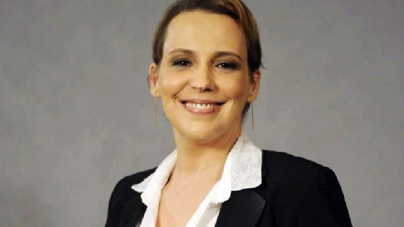 Atriz Ana Beatriz Nogueira remove tumor no pulmão e passa bem