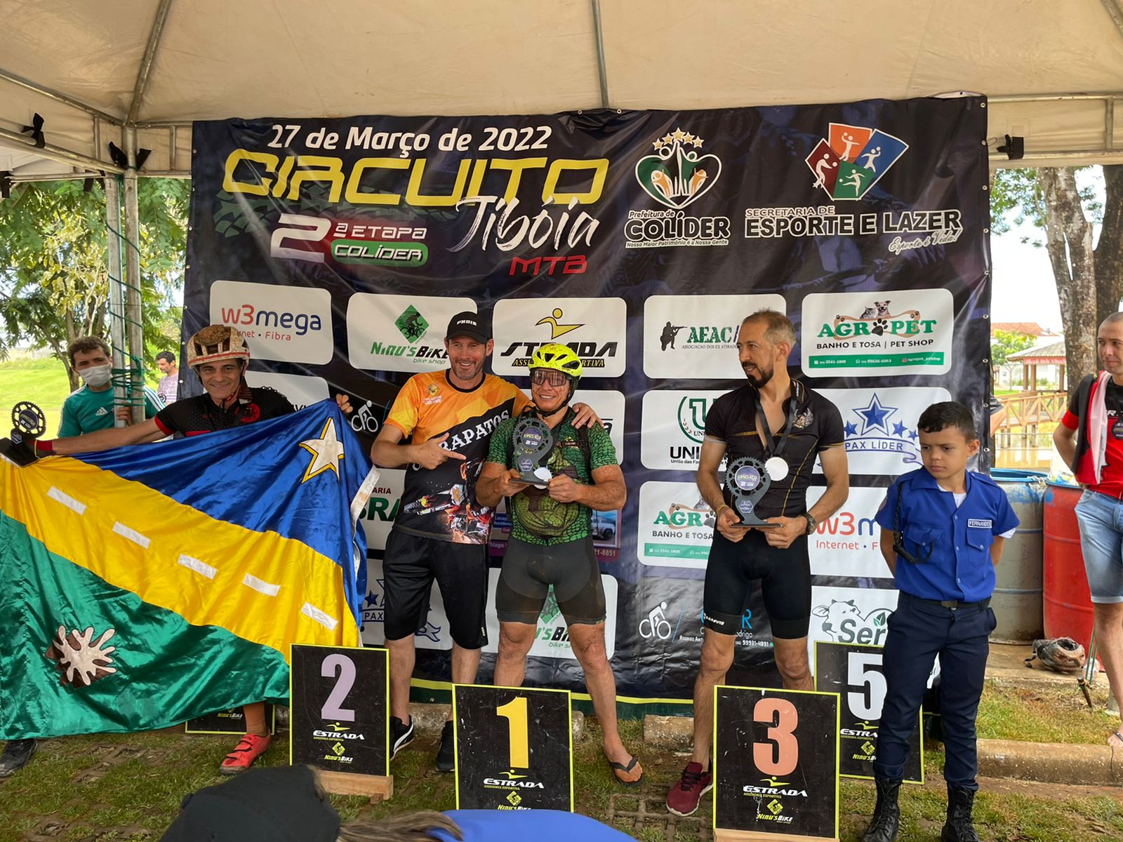 Ciclistas de Guarantã do Norte participaram do circuito Jiboia de mountain bike em Colíder