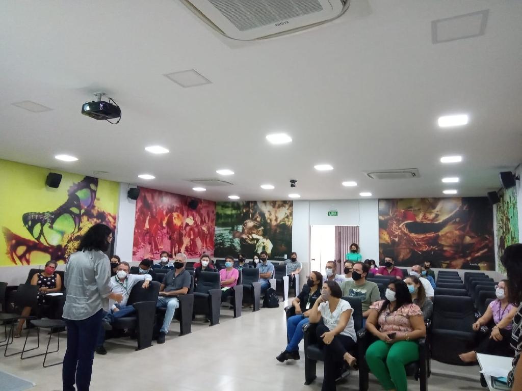 Candidatos aprovados no processo seletivo da Sema tomam posse