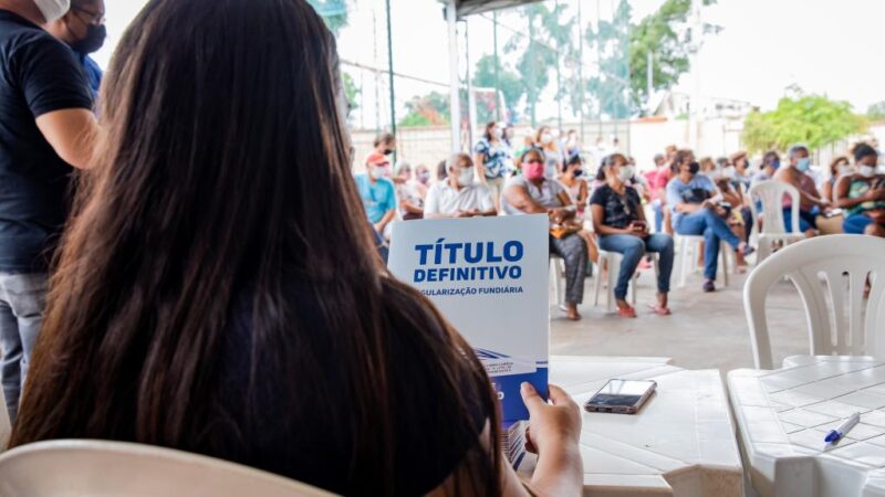 Governo de Mato Grosso entrega nova remessa de 900 títulos aos moradores do CPA