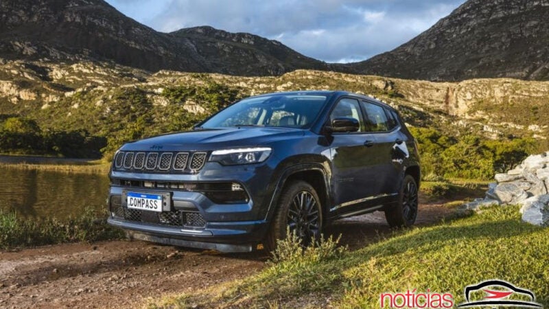 Jeep Compass 4xe: híbrido plug-in tem primeiro teaser