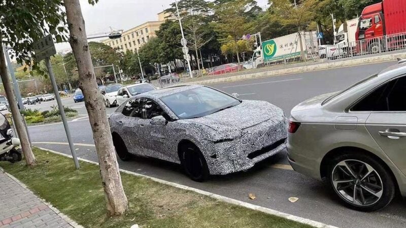 Toyota bZ SDN: alternativa ao Corolla é visto na China